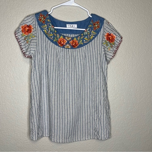 THML Anthropologie Floral Embroidered White Blue Striped Women's Top Size Small - Picture 1 of 10